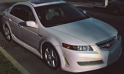 $600 I'm selling urgently O5 Acura TL sedan