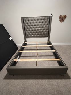 3 pc Queen Sized Bed