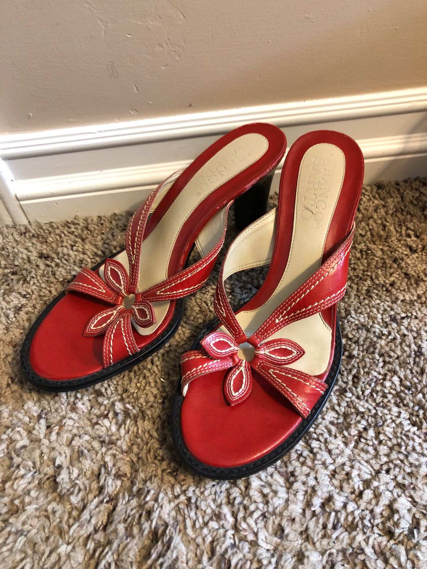Cute Red Franco Sartos 8.5 small heel
