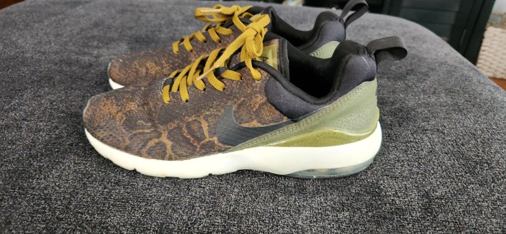 Womens Nikes
