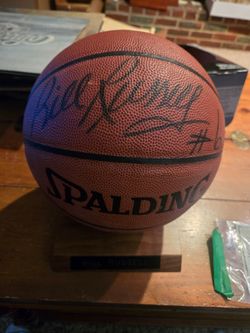 Autographed basketball of nba great bill Russell with coa