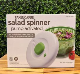 Salad spinner pump activated