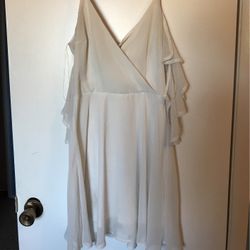 Women’s White Dress Small