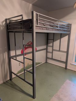 Twin Size Loft bed x2