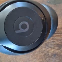 Beats Studio Pro Headphones 