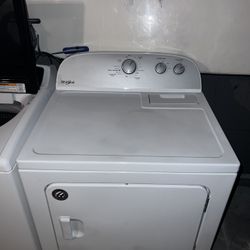 Whirlpool Excellent Working Gas Dryer
