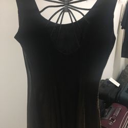 Size 6 Dress.   Web Back. Black Lining, Gold Mesh Overlay. 
