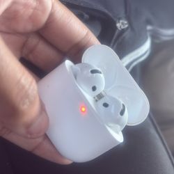 Apple AirPods 4