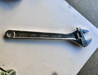Huge 24” Squirrel Brand Crescent Adjustable Wrench - Plumbing