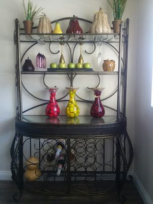 Hutch With Glass Shelves For In Las Vegas Nv Offerup Hutch With Glass Shelves For In Las Vegas Nv