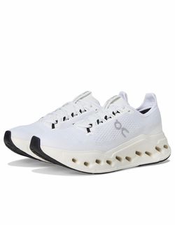 Women On Cloudsurfer Max Running shoes