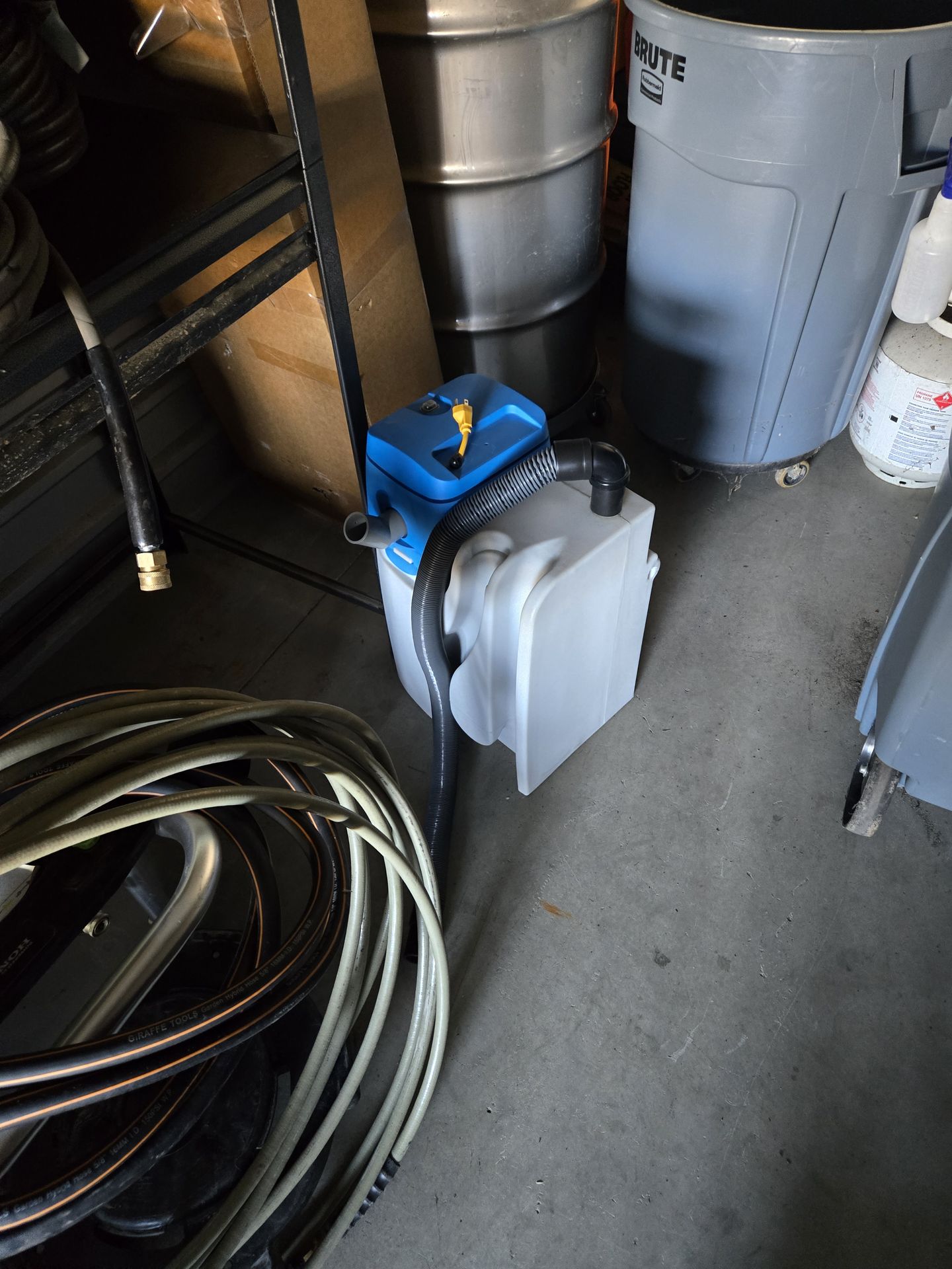 Ecolab bathroom caddy vacuum insert