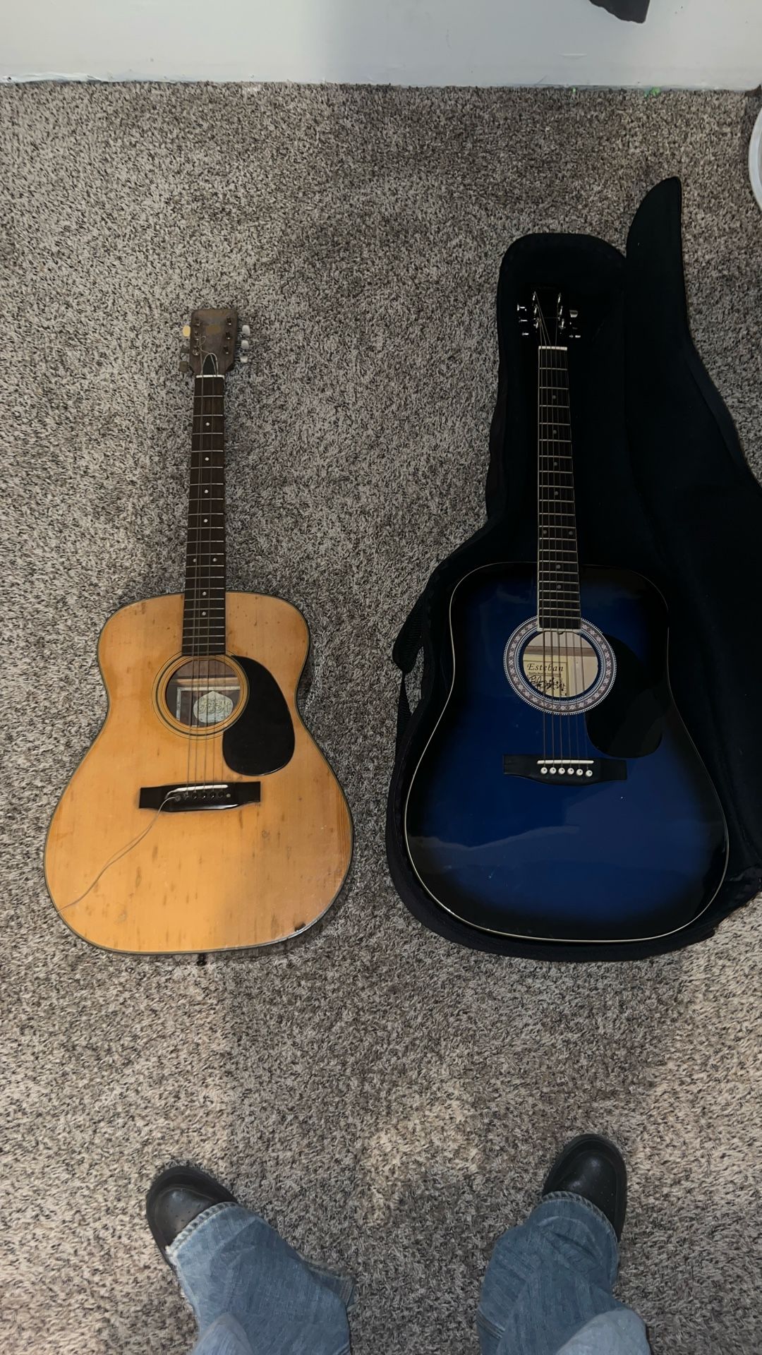 2 Acoustic Guitars