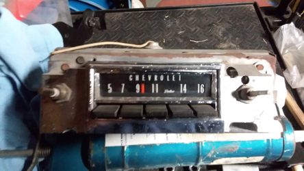 1965 1966 Chevy Impala AC Delco AM radio