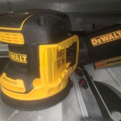 Dewalt 20v MAX Cordless PALM SANDER. TOOL ONLY