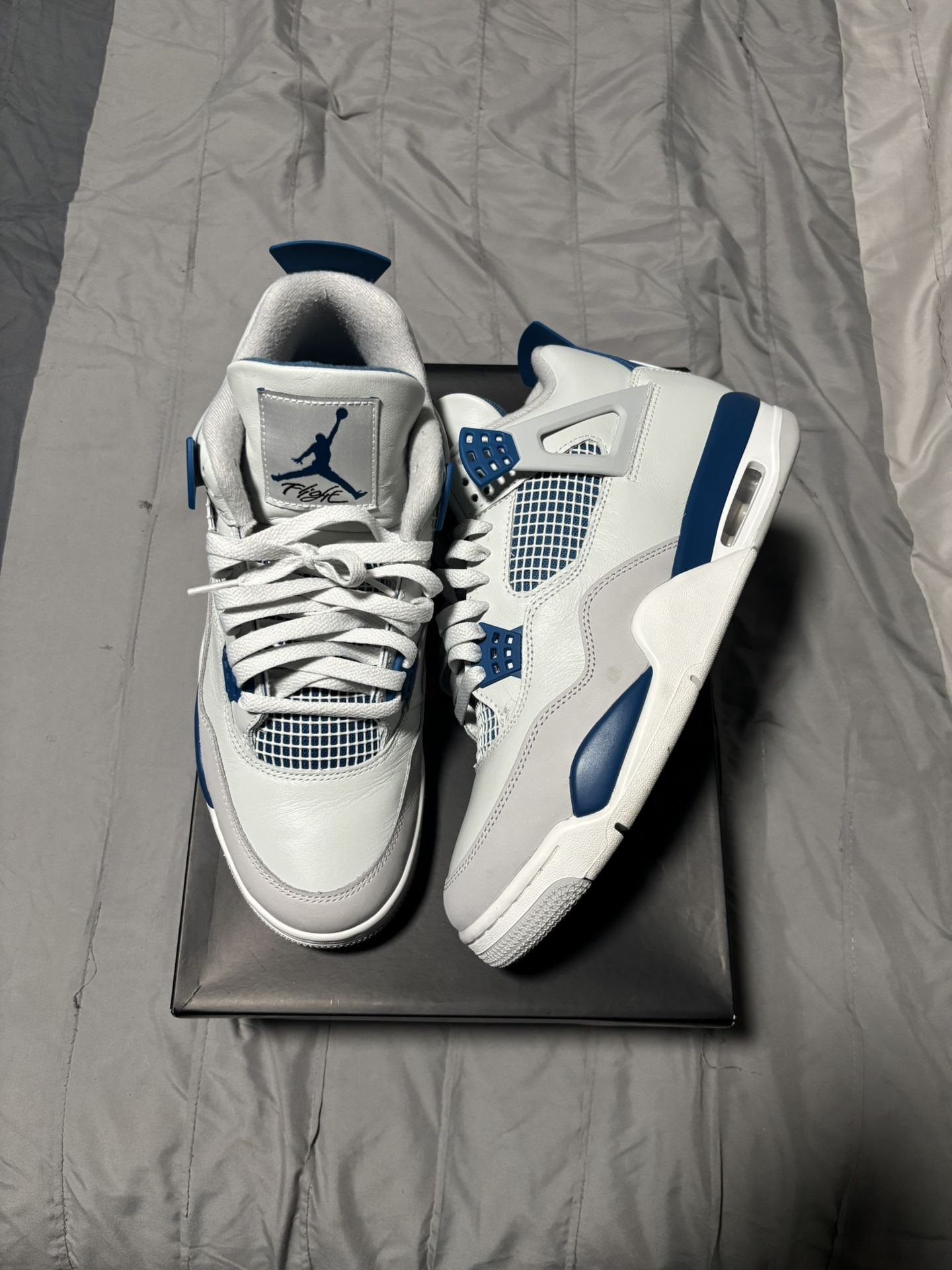 Jordan 4 Military Blue