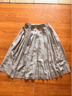 Grey pleated midi skirt