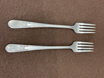 1847 Rogers Bros IS Silverplate Dinner Forks Set 2 Vintage Flatware