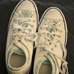 New Women’s Converse