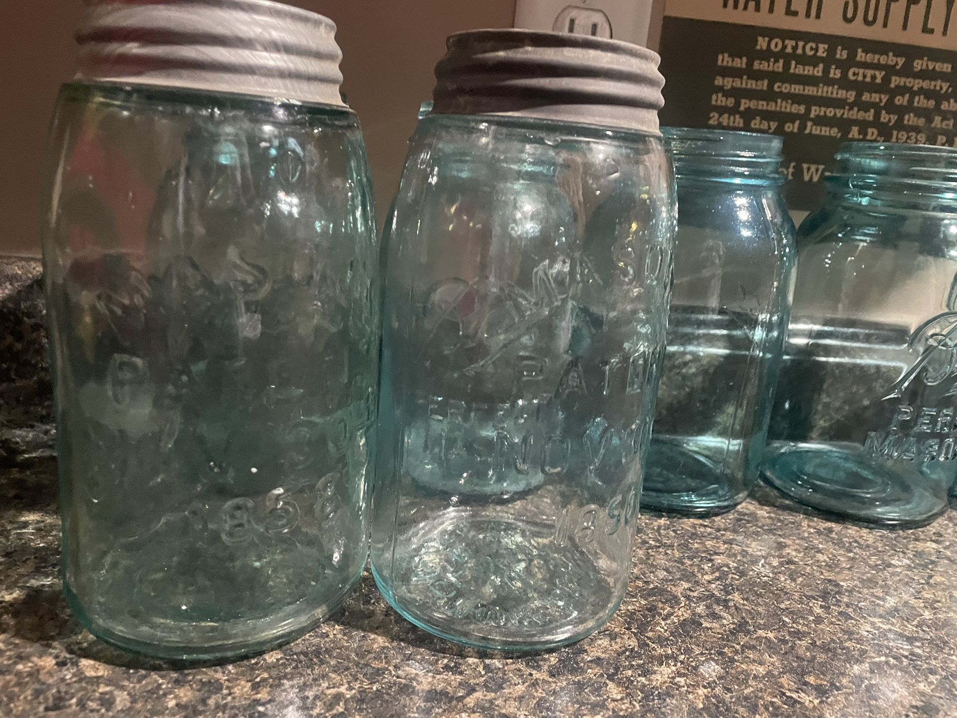40 Mason Jars Anitique Pints Included
