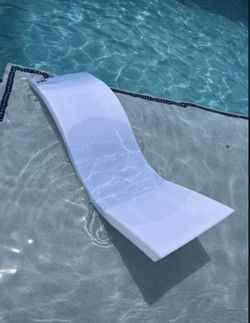 Brand new Pool Lounger, Lay In Area Loungers