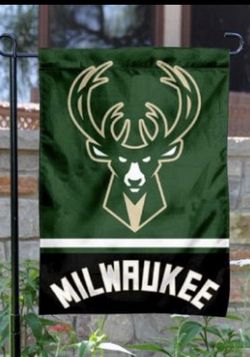 Milwaukee Bucks garden flag