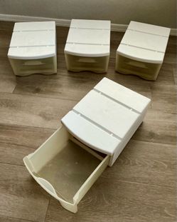 Set of 4 Matching White Plastic Stackable Storage Drawers Sterilite