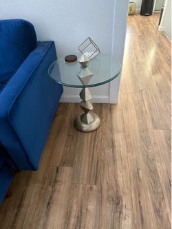 Glass side/coffee table