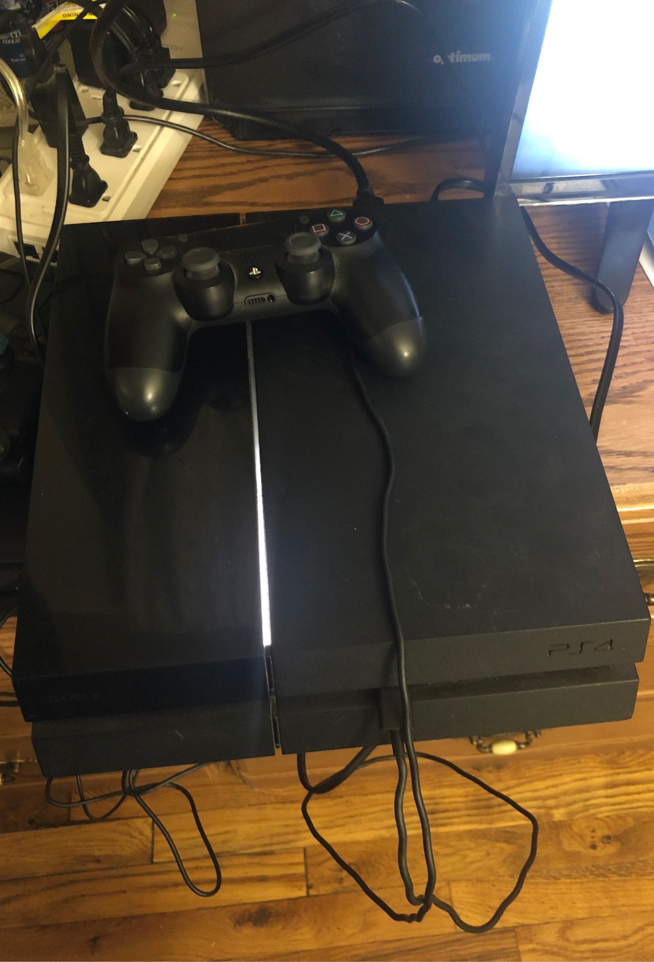 Ps4 System 500 gb with controller good condition $150