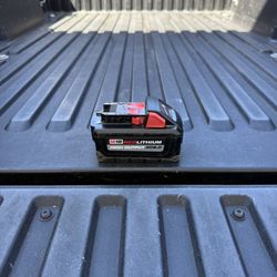 Milwaukee M18 18-Volt 6.0 Ah Lithium-Ion Battery HIGH OUTPUT XC Extended Capacity