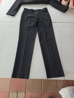 Traje para niño color negro.