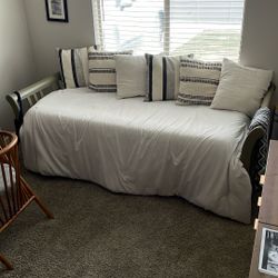 Day Bed Twin 