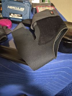 Stabilizing ankle supports