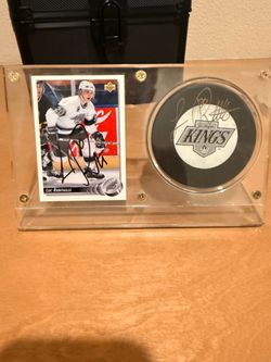 LUC ROBITAILLE signed card and pick