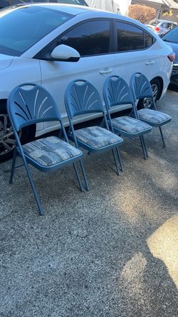 4 folding chairs