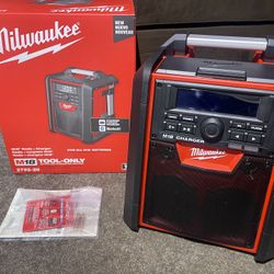 Milwaukee 18v  Jobsite Radio/Charger
