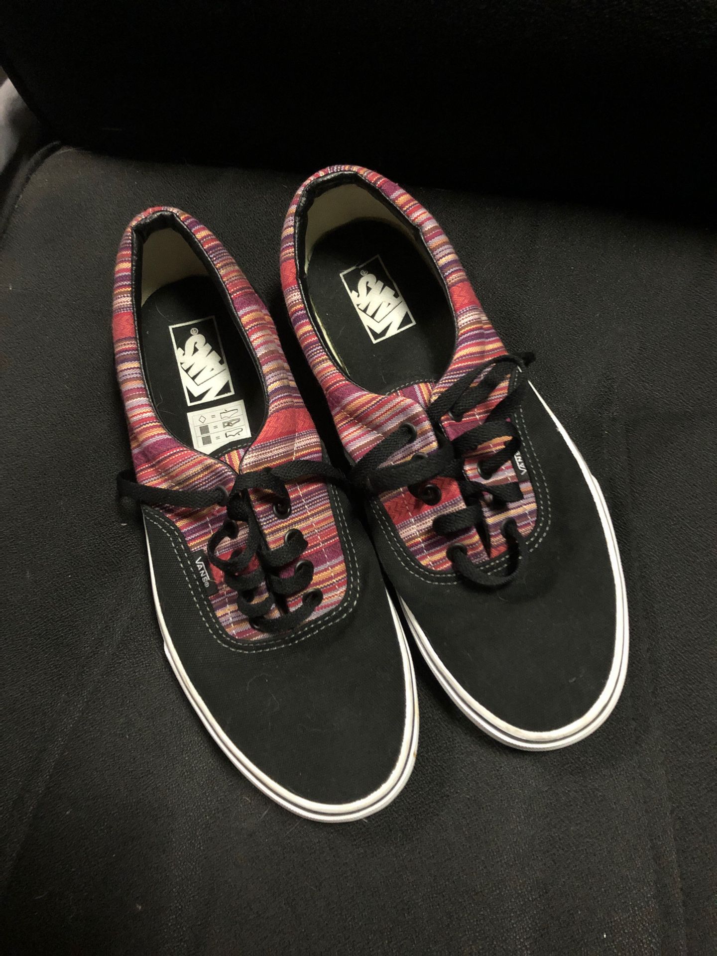 vans low top shoes