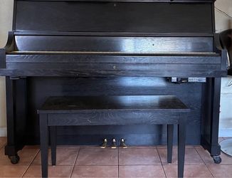 Yamaha P22 Piano + Bench (Pickup Only) - OBO
