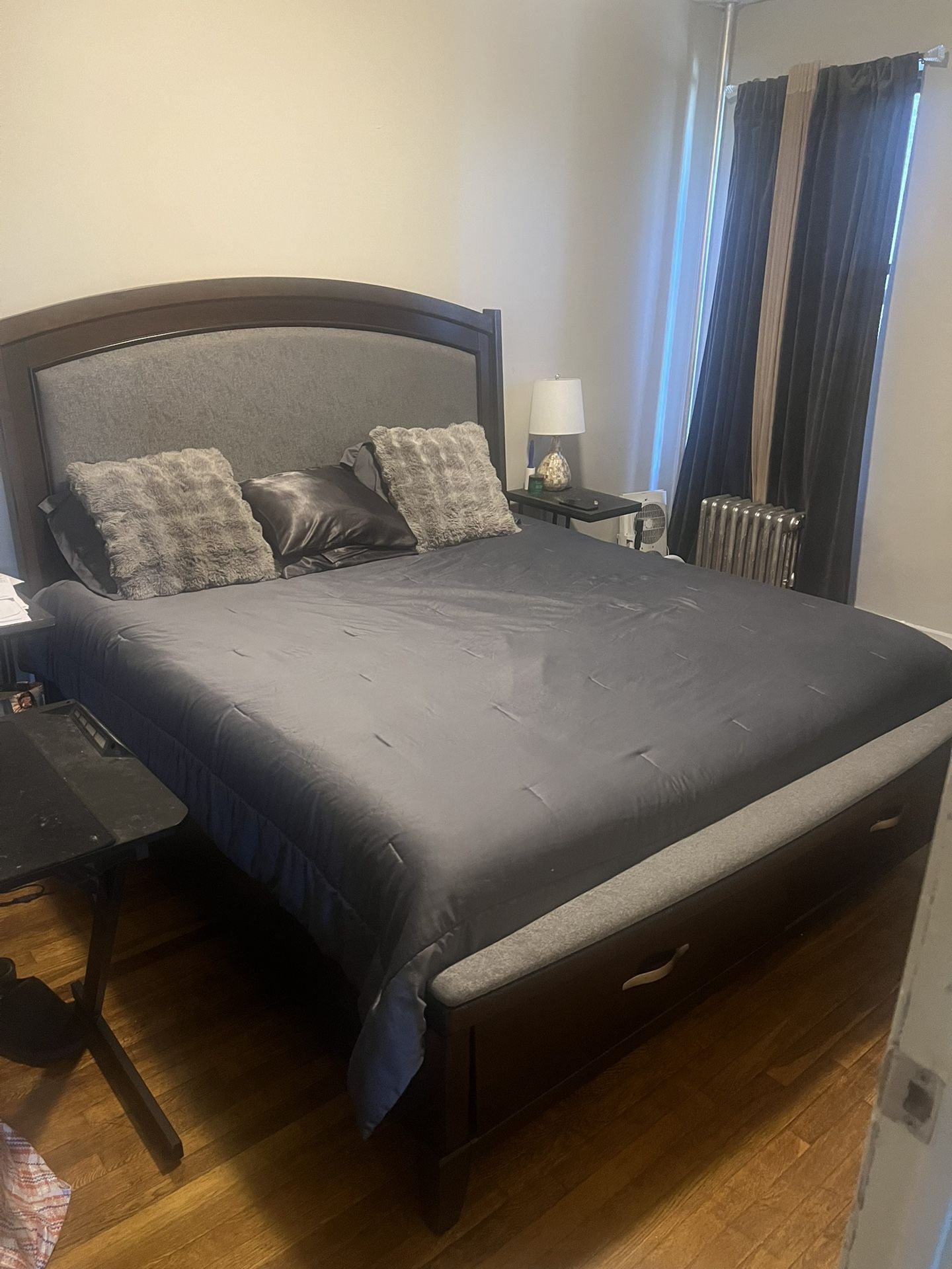 King Size Wooden Bed