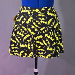 Batman Skater Skirt Women’s Large Black Yellow Logo NWT Elastic Waist