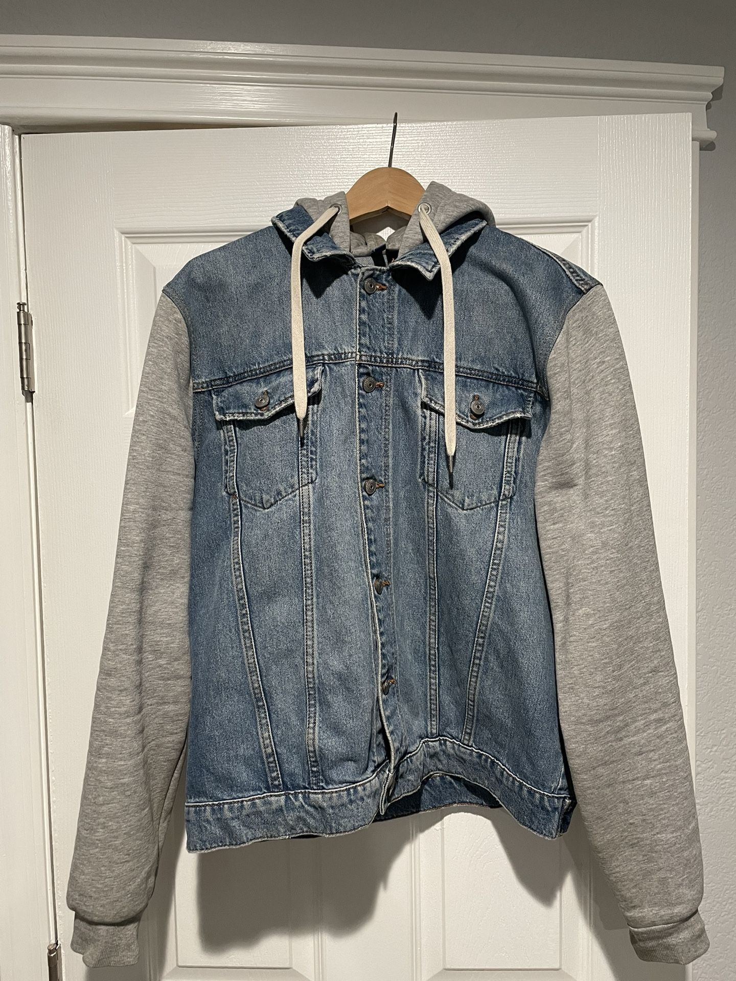 H&M Divided Jean Jacket with hood - Large