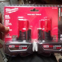 M12 Lithium millwakee tteries