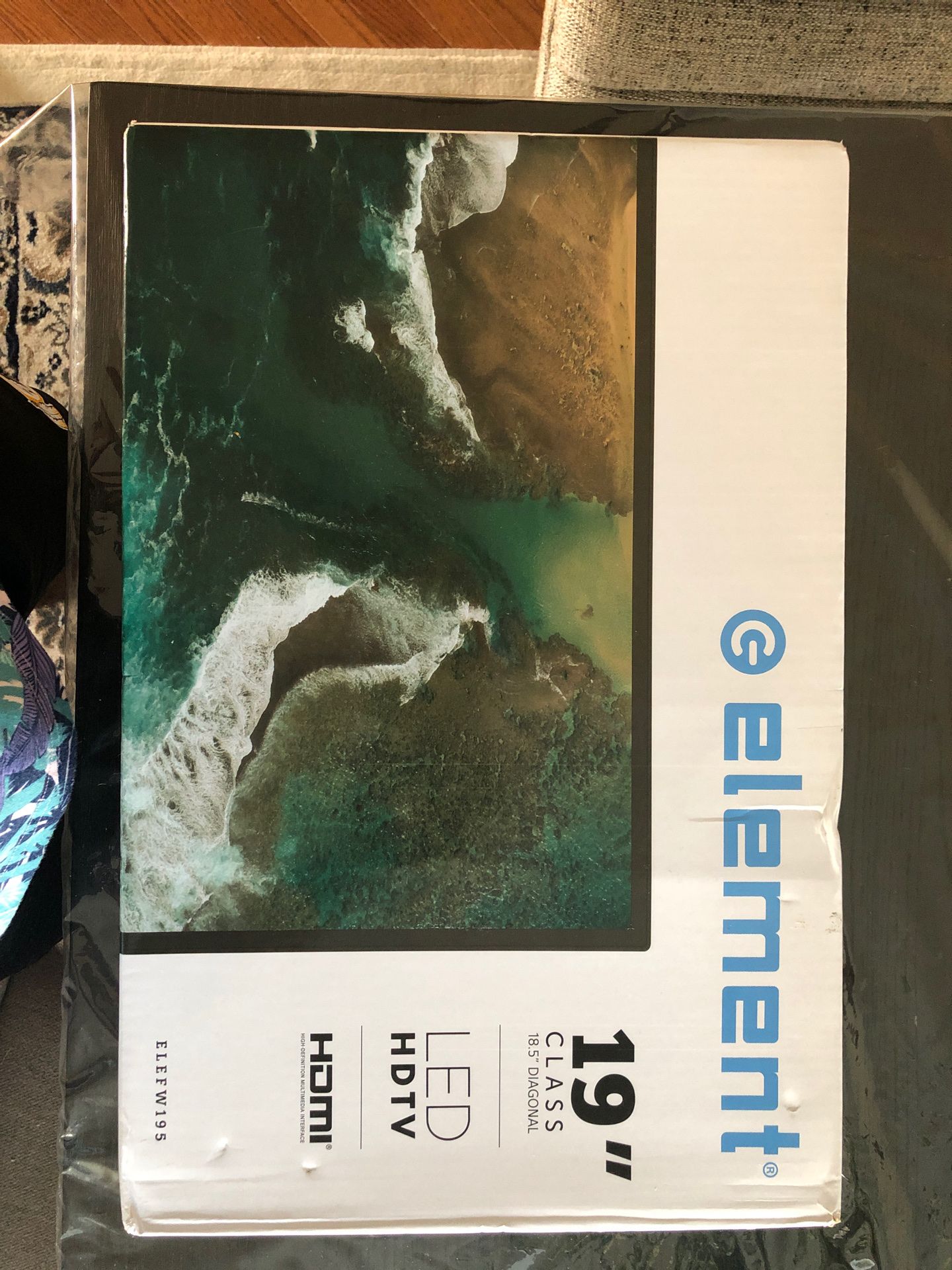 Element Computer Monitor/LED TV (19 Inch)