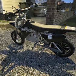 Razor Dirt Rocket Electric Dirt Bike…no Battery