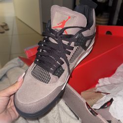 Air Jordan 4 Retro Size 12