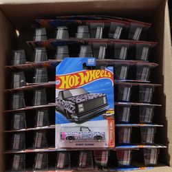 Black Widow 83 Silverado 