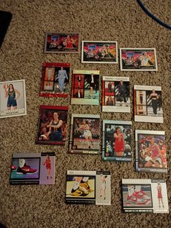 lot of 15 Caitlyn Clark cards