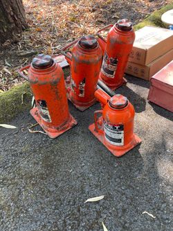 Jet bottle jacks