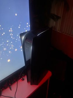 Ps5,2 controllers,2 games