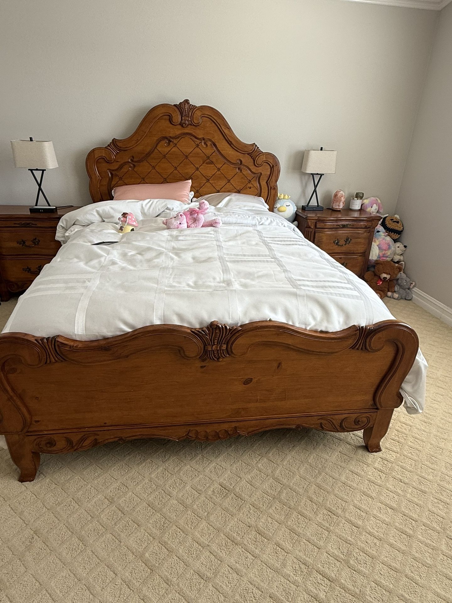 Queen Bedroom Set